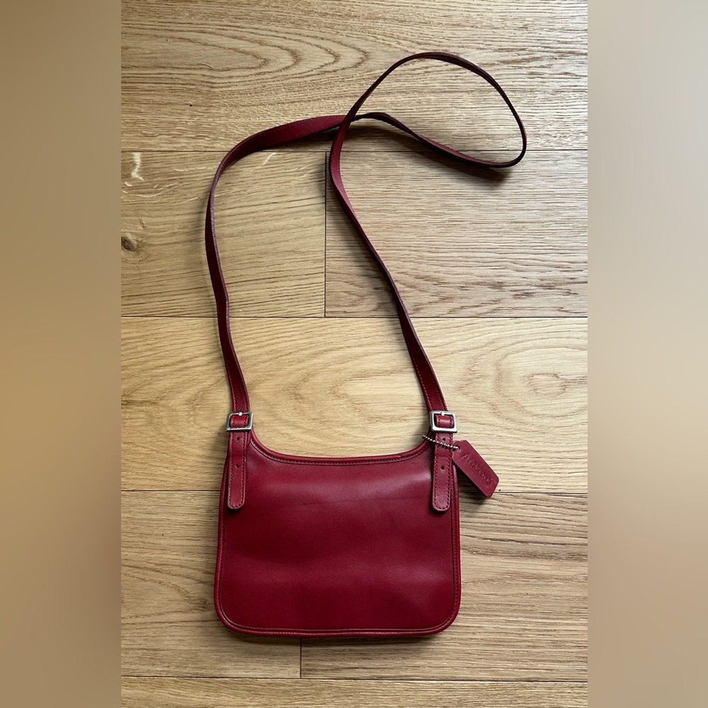 Vintage COACH 9142 Red Leather Mini Hippie Flap Bag  Shoulder Crossbody, Slim